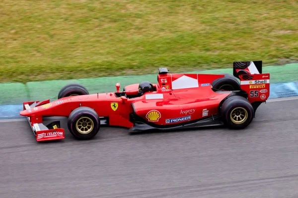 F1 2026新规赛车蒙扎首秀维斯塔潘抱怨直道速度劣势引发红牛危机